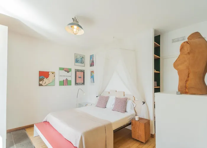 Casa Corbu アパート ブレーヴィオ